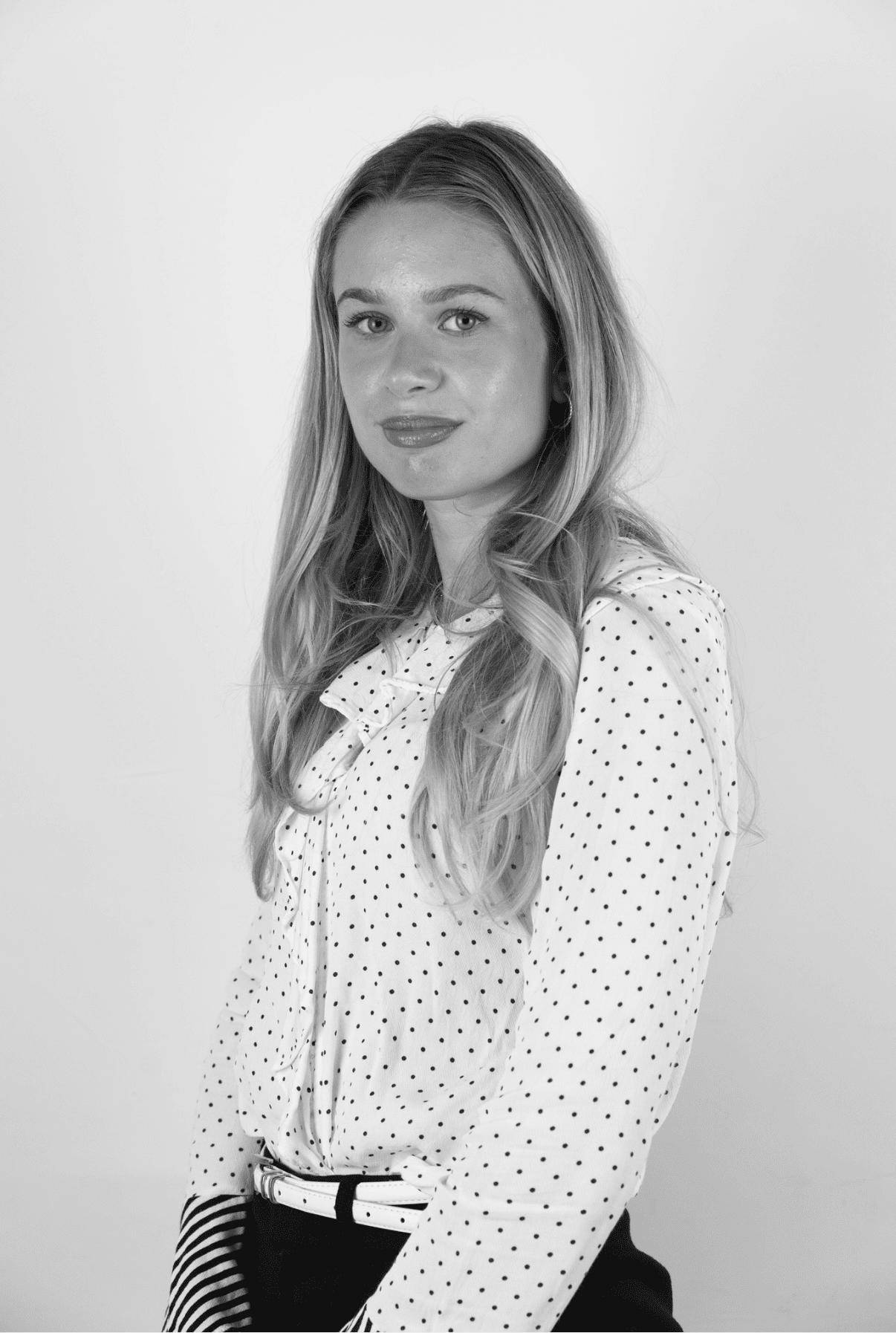 Alecsia Munteanu headshot