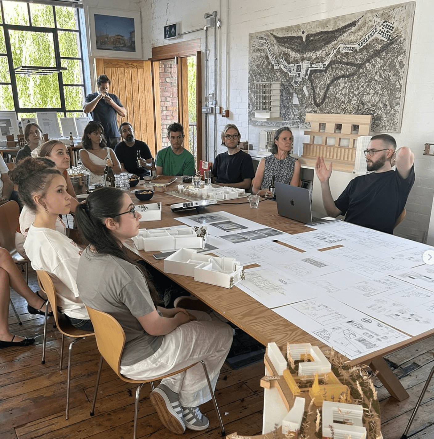 Elloitt Wang teaching